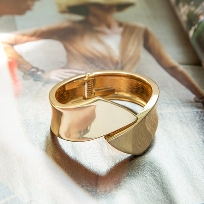 Alexandra-överlappande manschett